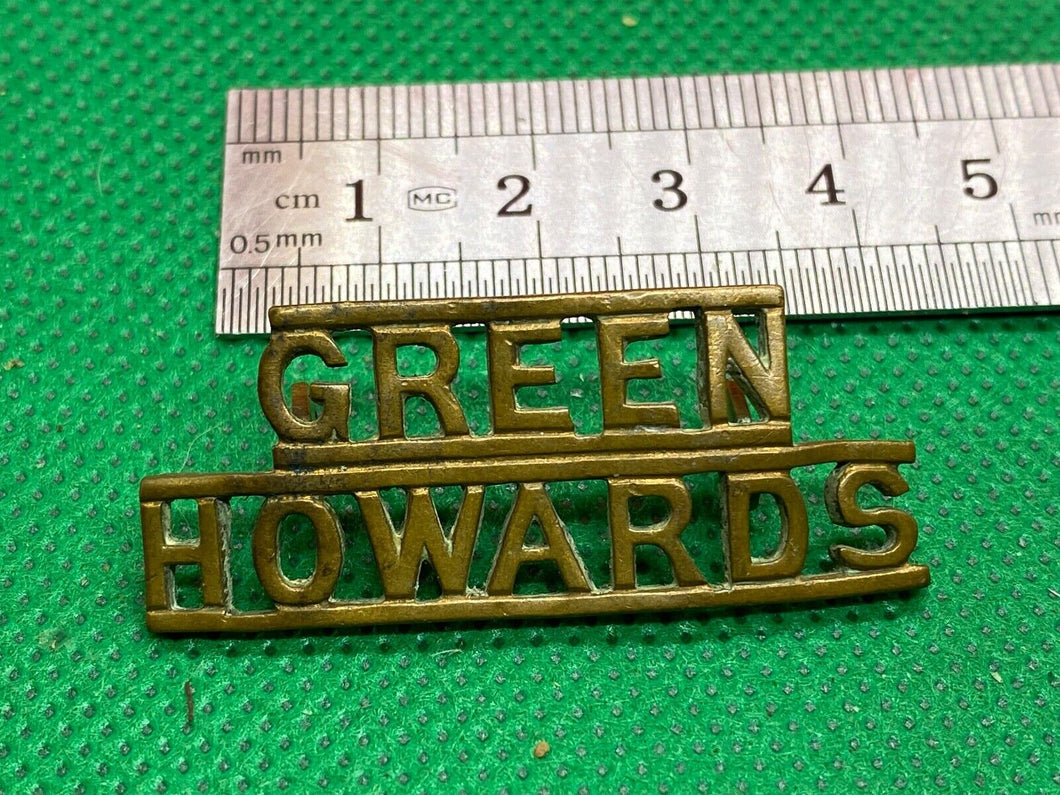 Original British Army GREEN HOWARDS Regiment Brass Shoulder Title
