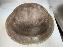 Charger l&#39;image dans la galerie, Original WW2 British Army Mk2 Army Combat Helmet
