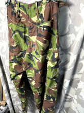 Lade das Bild in den Galerie-Viewer, Genuine British Army DPM Camouflaged Combat Trousers - 75/80/96
