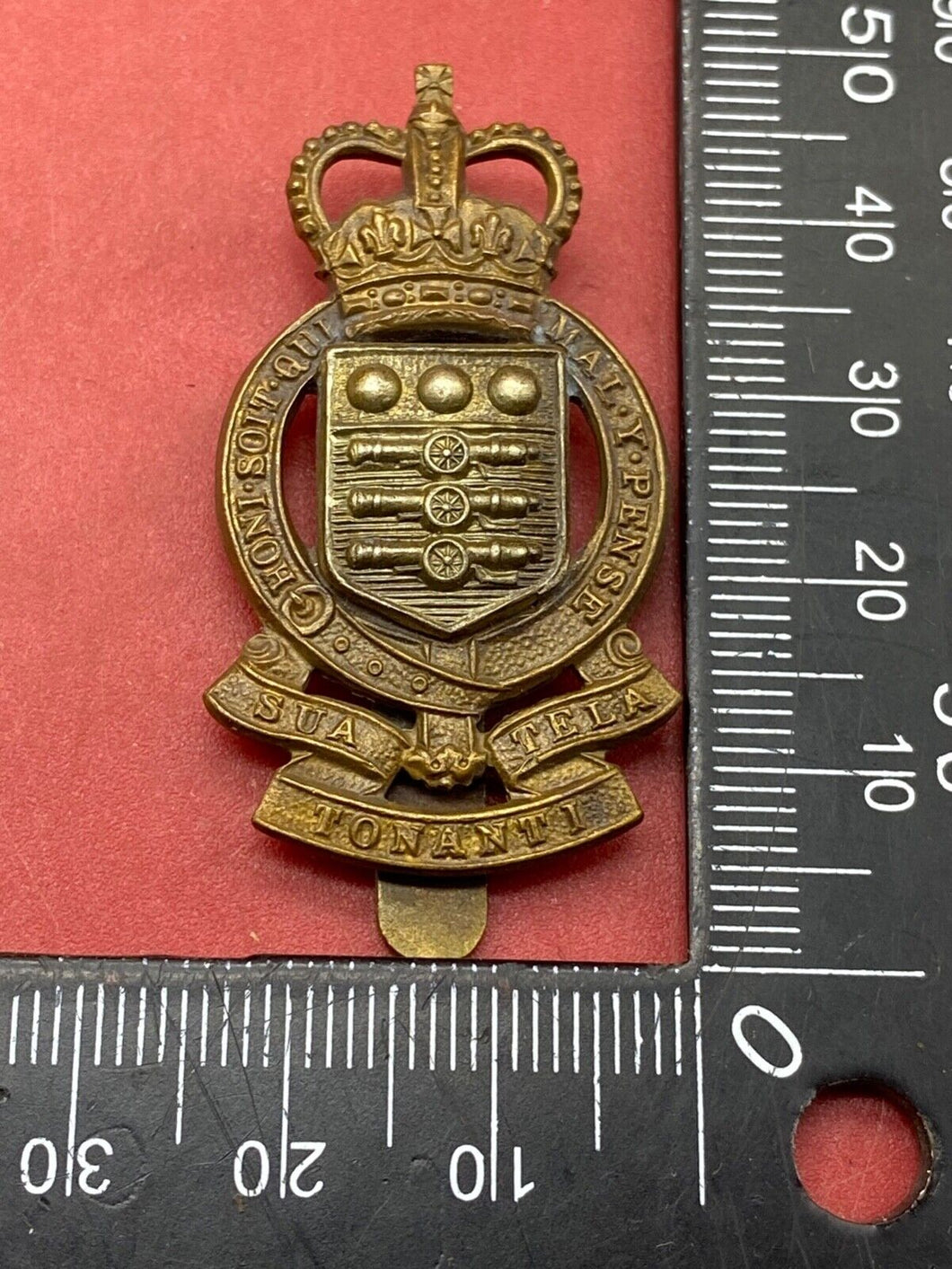 British Army - Army Ordnance Corps Queen's Crown Cap Badge. Maker Marked Slider.