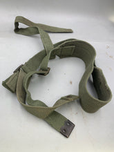 Charger l&#39;image dans la galerie, Original WW2 British Army 44 Pattern Shoulder Strap - 1945 Dated
