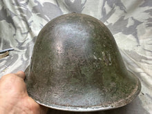 Charger l&#39;image dans la galerie, Original WW2 British / Canadian Army Mk3 High Rivet Turtle Helmet &amp; Liner
