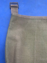 Charger l&#39;image dans la galerie, WW2 British Army / RAF 37 Pattern Webbing Water Bottle Carrier Harness Original
