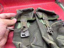 Lade das Bild in den Galerie-Viewer, Genuine British Army Combat Pouch
