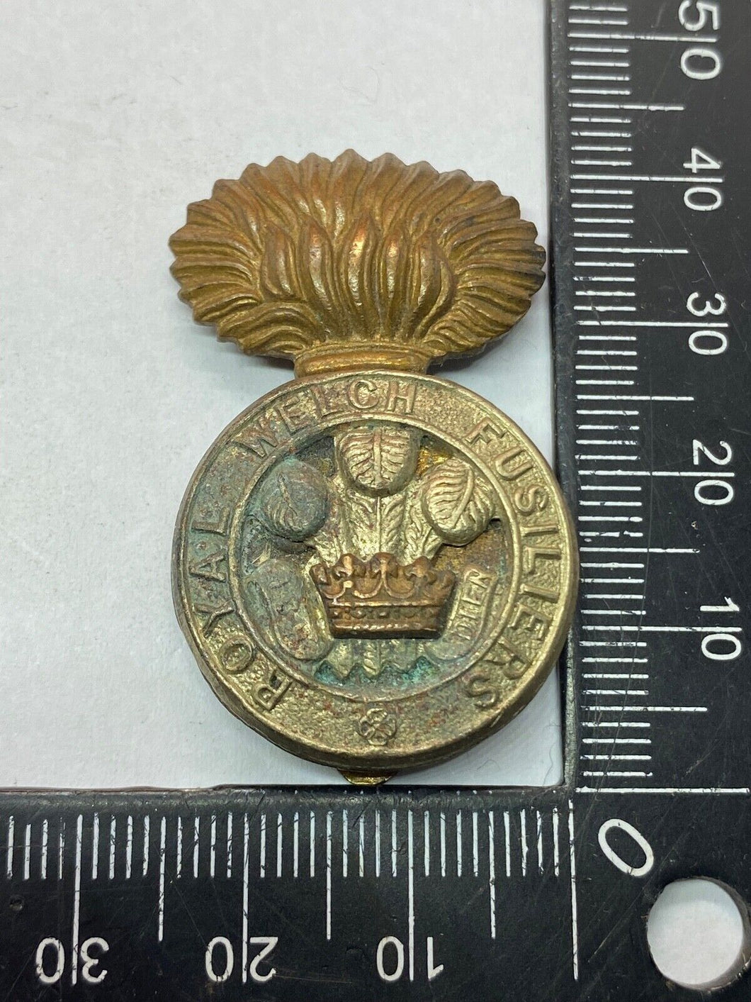 Original WW1 / WW2 British Army Royal Welsh Fusiliers Regiment Cap Badge