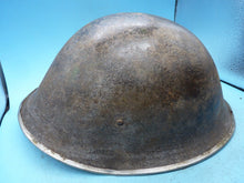 Lade das Bild in den Galerie-Viewer, Original WW2 British / Canadian Army Mk3 High Rivet Turtle Army Combat Helmet
