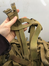 Charger l&#39;image dans la galerie, Original WW2 37 Pattern British Army Water Bottle Carrier Harness
