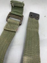 Load image into Gallery viewer, Original WW2 British Army 44 Pattern Shoulder Strap
