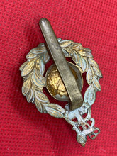 Load image into Gallery viewer, Original WW1 / WW2 British Army ROYAL MARINES Cap Badge
