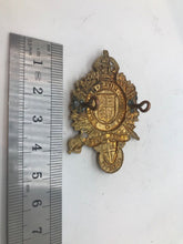 Load image into Gallery viewer, A LONDON RIFLE BRIGADE Cadet regiment brass cap badge - nice condition --- B31
