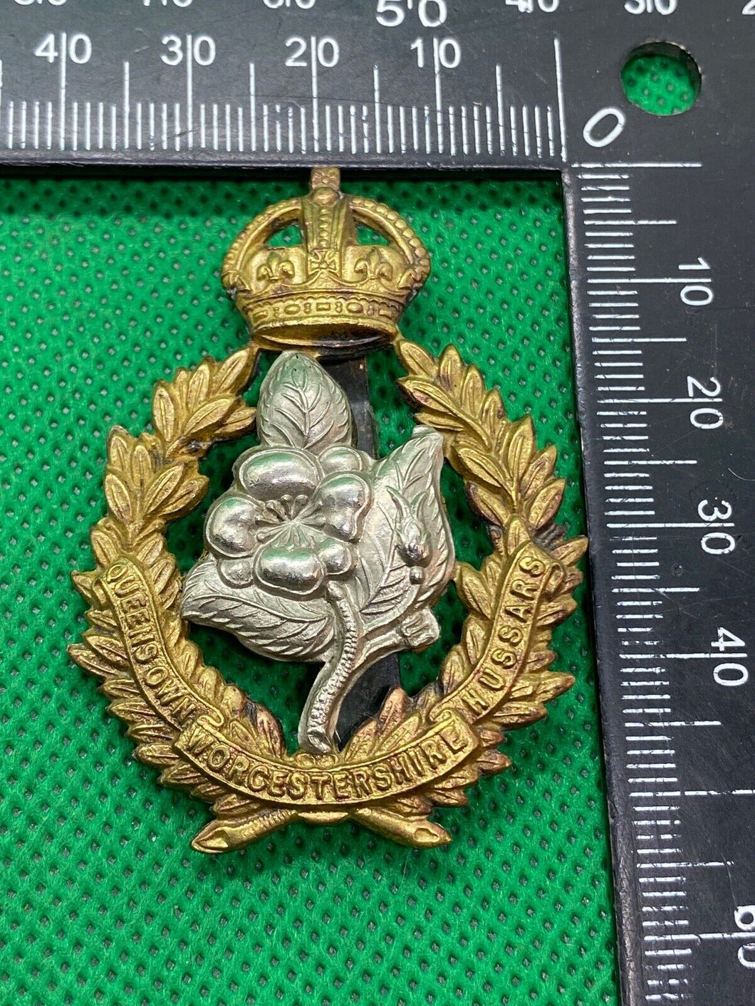 WW1 British Army Queen's Own Worcestershire Hussars Cap Badge