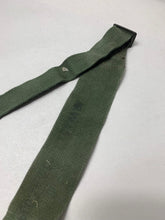 Charger l&#39;image dans la galerie, Original WW2 British Army 44 Pattern Shoulder Cross Straps Set - 1945 Dated
