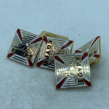 Charger l&#39;image dans la galerie, Gloucestershire Regiment - NEW British Army Military Cap/Tie/Lapel Pin Badge #39
