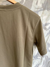 Lade das Bild in den Galerie-Viewer, British Army Thermal Underwear T-Shirt Short Sleeve - New Old Stock - 160/80

