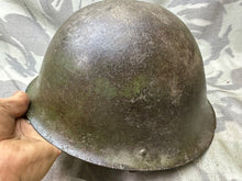 Lade das Bild in den Galerie-Viewer, Originaler Mk4 Turtle-Helm der britischen Armee aus der Zeit des 2. Weltkrieges 
