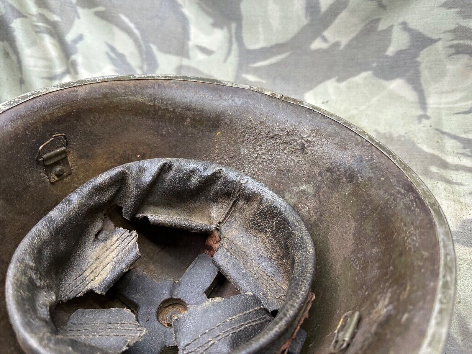 Original WW2 Canadian / British Army Mk3 High Rivet Turtle Helmet ...