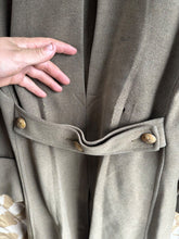 Load image into Gallery viewer, Original WW1 / WW2 British Army Officers Greatcoat - Royal Artillery - 38&quot; Chest
