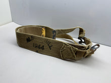 Charger l&#39;image dans la galerie, Original WW2 British Army L-Straps Pair 1944 Dated 37 Pattern Webbing
