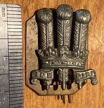 Load image into Gallery viewer, British Army Victoran Era Prince of Wales&#39;s white metal collar badge UNKNOWN B22
