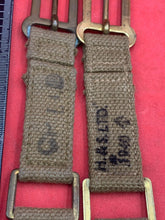 Charger l&#39;image dans la galerie, Original WW2 British Army 37 Pattern Brace Adaptor Pair
