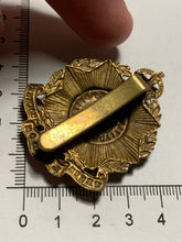 Load image into Gallery viewer, WW1 British Army Cap Badge - Tenth Hackney Regiment London
