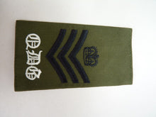 Charger l&#39;image dans la galerie, QDG Dragoons OD Green Rank Slides / Epaulette Pair Genuine British Army - NEW
