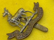 Load image into Gallery viewer, WW1 / WW2 British Army ROYAL WARWICKSHIRE REGIMENT White Metal &amp; Brass Cap Badge
