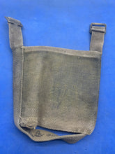 Charger l&#39;image dans la galerie, WW2 British Army / RAF 37 Pattern Webbing Water Bottle Carrier Harness Original
