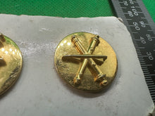 Load image into Gallery viewer, Genuine US Army Collar Disc Badges Pair - Air Defence Artillery
