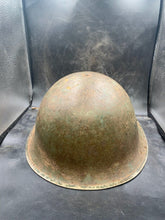 Charger l&#39;image dans la galerie, Original WW2 Canadian / British Army Mk3 High Rivet Turtle Helmet
