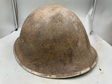 Charger l&#39;image dans la galerie, Original WW2 British / Canadian Army Mk3 Turtle Combat Helmet
