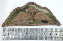 Load image into Gallery viewer, A good desert camo British Army RAF paratroopers jump qualification badge -- B17
