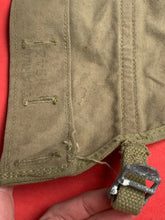 Load image into Gallery viewer, Original WW2 US Army M1928 Haversack Pack Tail
