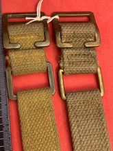 Charger l&#39;image dans la galerie, Original WW2 British Army 37 Pattern Brace Adaptor Pair
