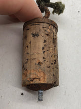 Load image into Gallery viewer, Original WW1 / WW2 British Army Water Bottle Cork Lid
