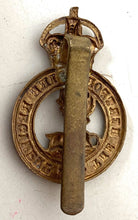 Load image into Gallery viewer, A great quality HERTFORDSHIRE Regiment brass cap badge - WW1 period - - - - B61
