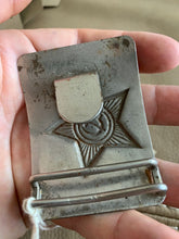 Lade das Bild in den Galerie-Viewer, Genuine WW2 USSR Russian Soldiers Army Brass Chromed Belt Buckle - #22
