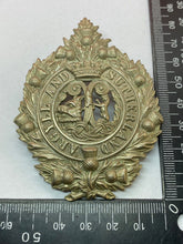 Load image into Gallery viewer, Original WW1 / WW2 British Army Argyl &amp; Sutherland Highlanders Rgmt Cap Badge
