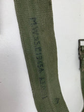 Charger l&#39;image dans la galerie, Original WW2 British Army 44 Pattern Shoulder Strap - 1945 Dated
