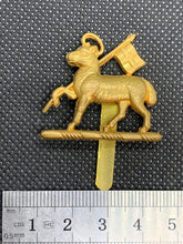 Load image into Gallery viewer, Genuine WW2 British Army The Queens Royal Regiment Cap Badge
