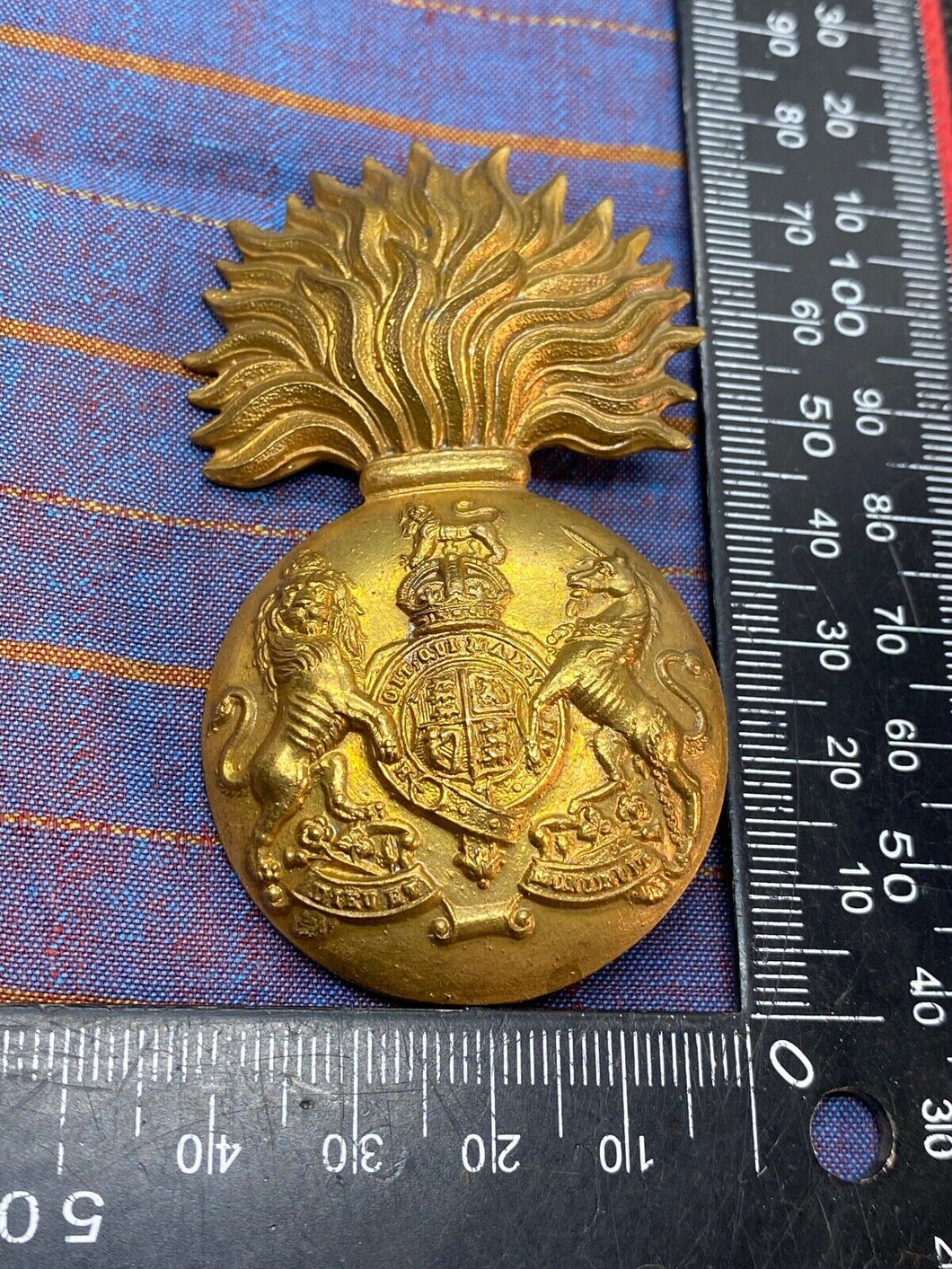 Original WW1 / WW2 British Army Royal Scots Fusiliers Cap Badge