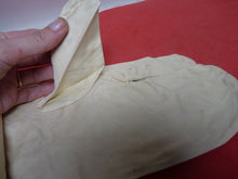 Load image into Gallery viewer, Original WW2 British Army Gunners Winter White Gloves - 1942
