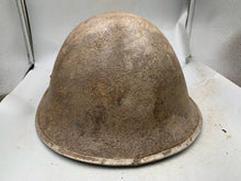 Charger l&#39;image dans la galerie, Original WW2 British / Canadian Army Mk3 Turtle Combat Helmet
