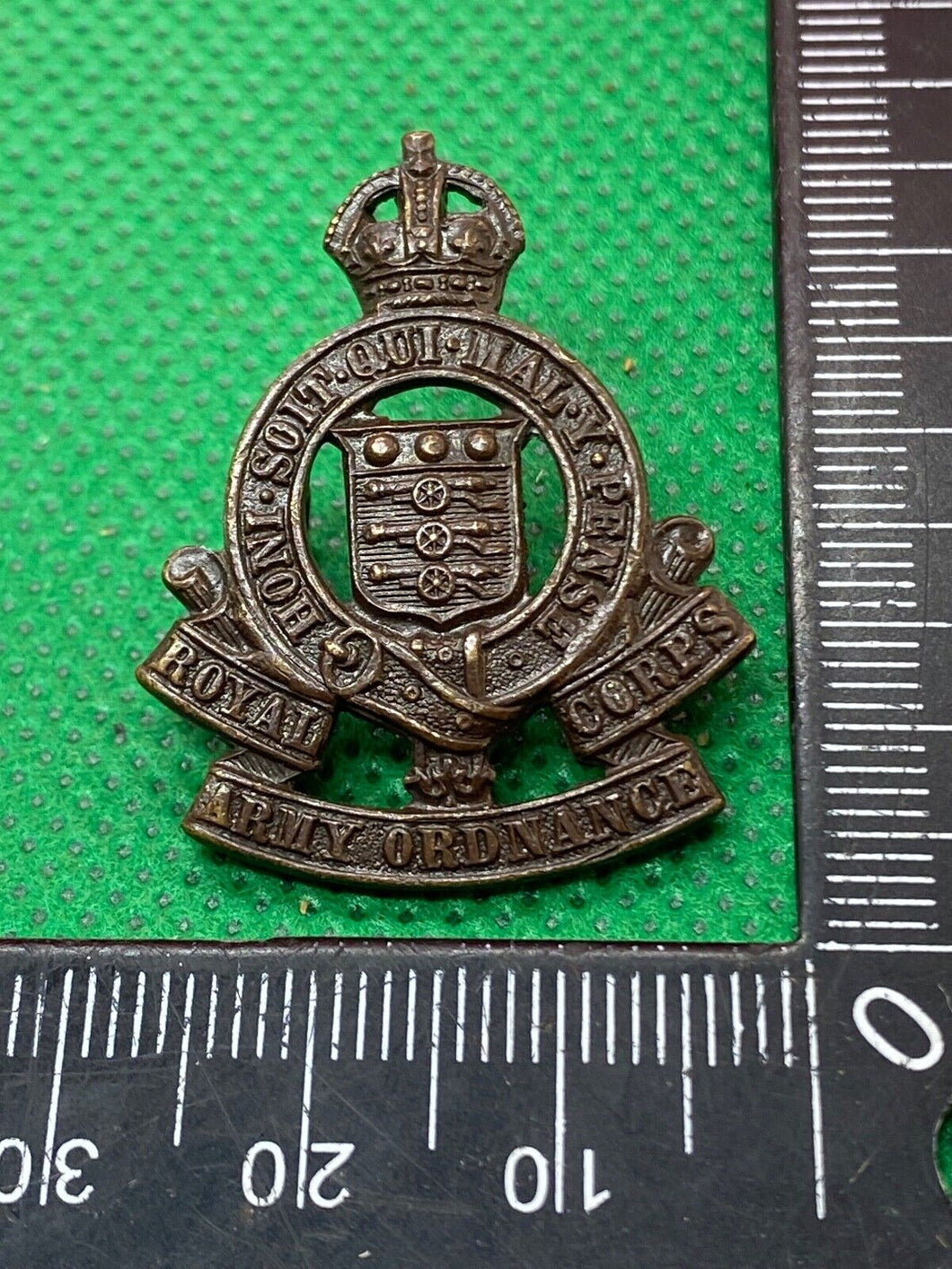 Original WW1 / WW2 British Army Officer's Royal Ordnance Corps Collar Badge