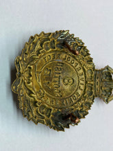 Load image into Gallery viewer, Original British Army KC WW1 8th The King&#39;s Liverpool Regiment Vol Btn Cap Badge - The Militaria Shop
