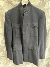 Charger l&#39;image dans la galerie, Original British Army Dress Jacket - 34&quot; Chest
