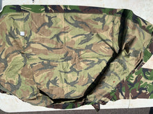 Charger l&#39;image dans la galerie, Genuine British Army DPM Woodland Combat Jacket - Size 160/104
