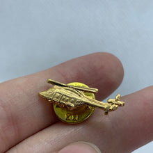 Lade das Bild in den Galerie-Viewer, Mixed Listing of British Army Military Cap / Tie / Lapel Pin Badges - Code #166
