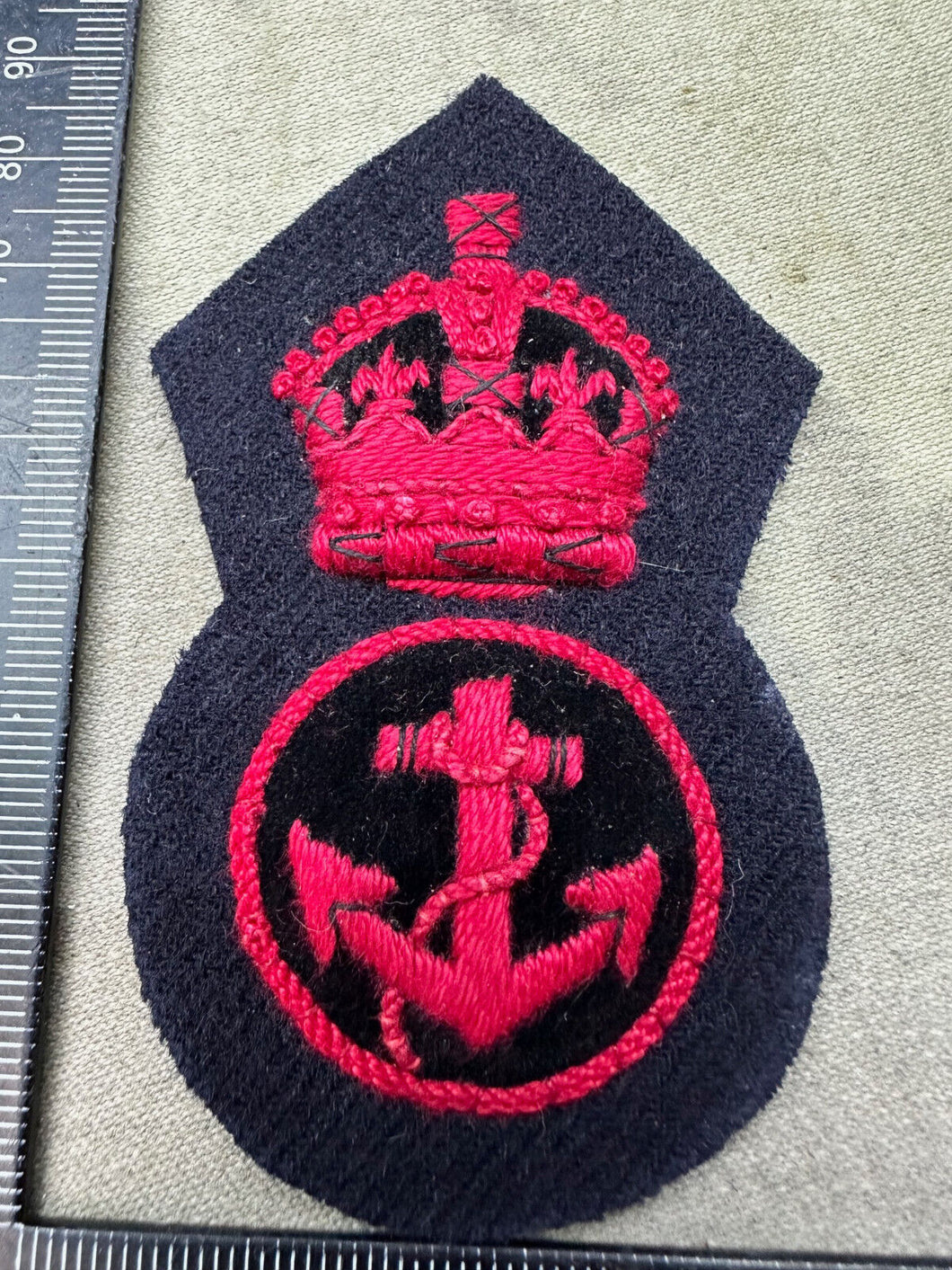 British Royal Navy Engine Room Officers Cap Badge - WW2 Kings Crown