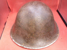 Charger l&#39;image dans la galerie, Original WW2 British / Canadian Army Mk3 Turtle Helmet
